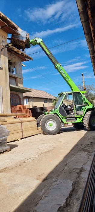 Închiriez incarcator telescopic manitou și miniexcavator,bobcat.