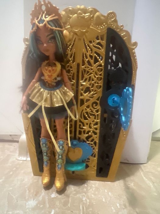 Спешно продавамMonster high doll Skulltimatesecrets4 Монстър хай кукла