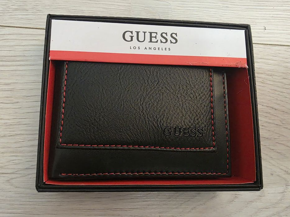 Чисто нови мъжки протмонета GUESS
