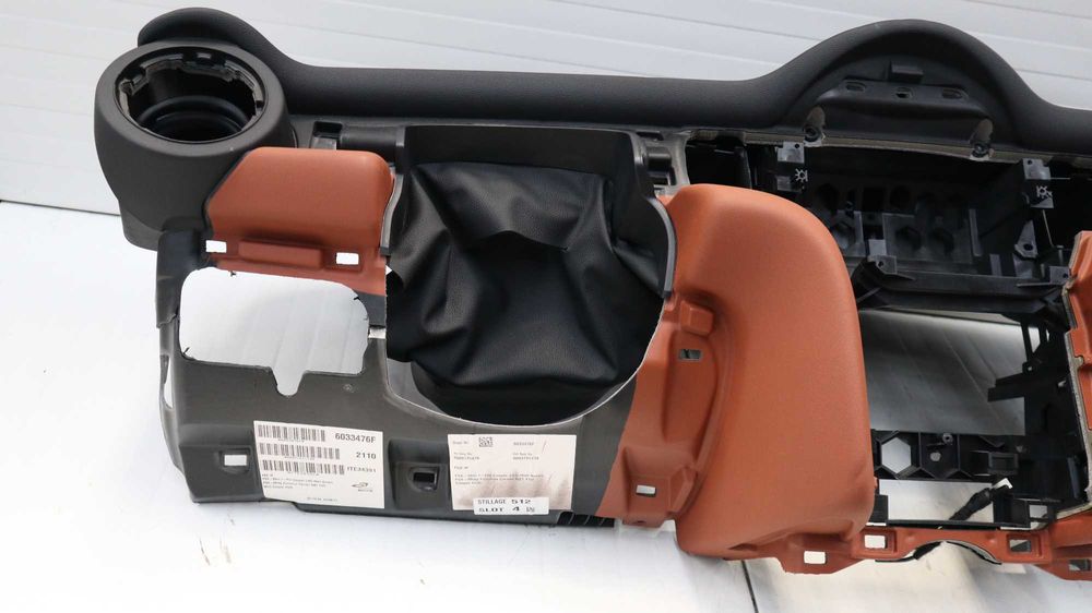 Арматурно табло Мини Ф55 Ф56 Ф57 MINI F55 F56 F57 с хедъп