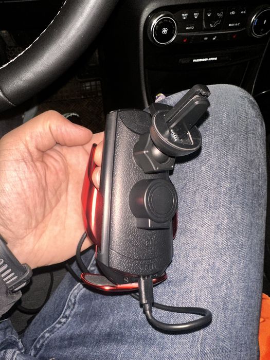 Incarcator auto wireless