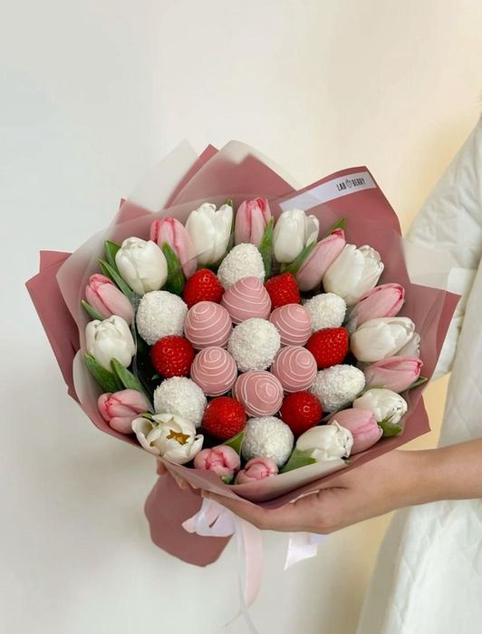 Клубника в шоколаде. Подарки девочкам