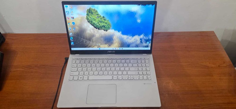 Asus M515DA / AMD Ryzen 3 3250U / 12GB RAM / SSD 256GB