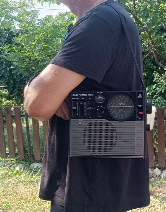 Foarte rar,radio de colectie Universum Senator,prinde posturi f bine!