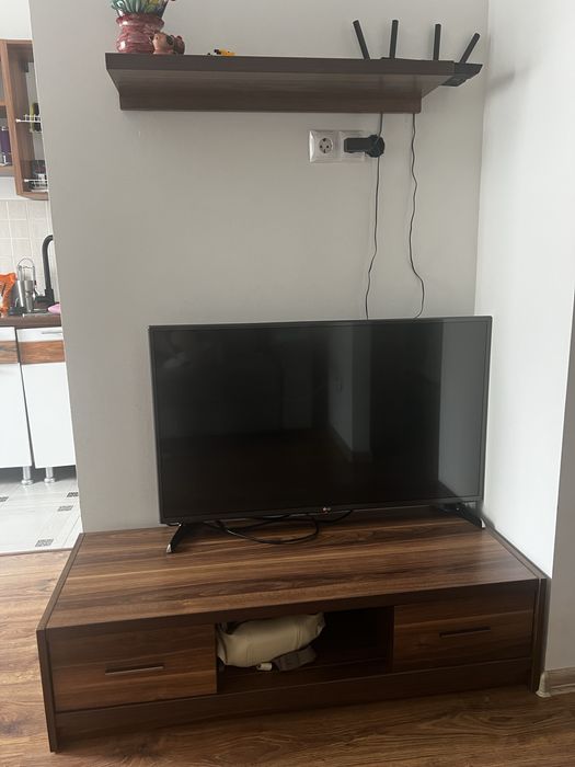 Продам тумбу под телевизор