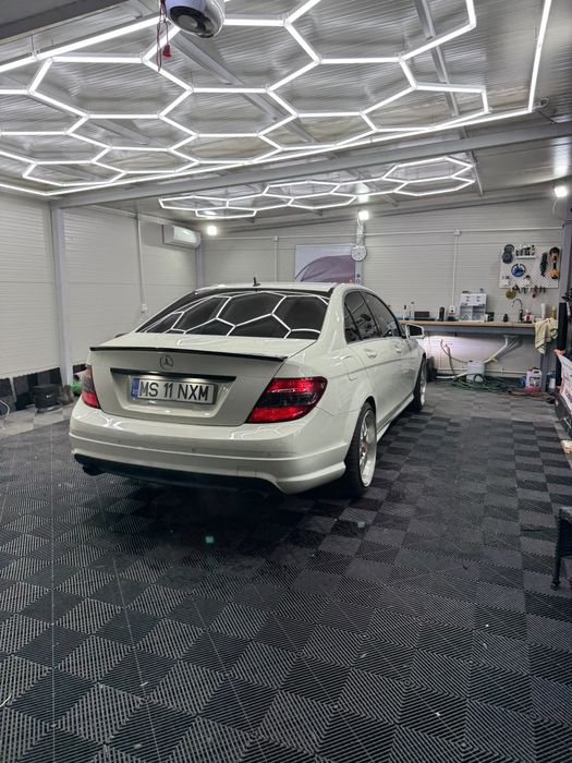 Mercedes C320W204