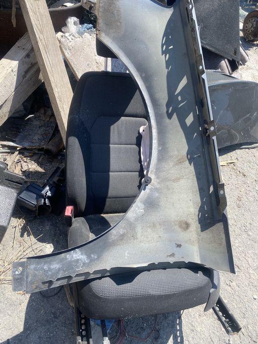 Десен калник пасат б6 2006г отличен