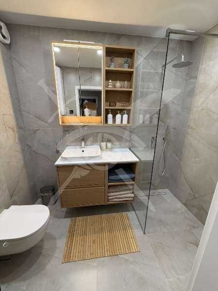 Дава се под наем Тристаен апартамент в Пловдив, Център - 80 кв.м за 997.05 € - Снимка #9