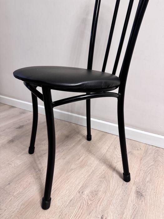 Стулья черные кухня