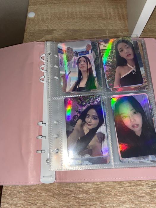 Продам биндеры и карточки корейских групп k-pop