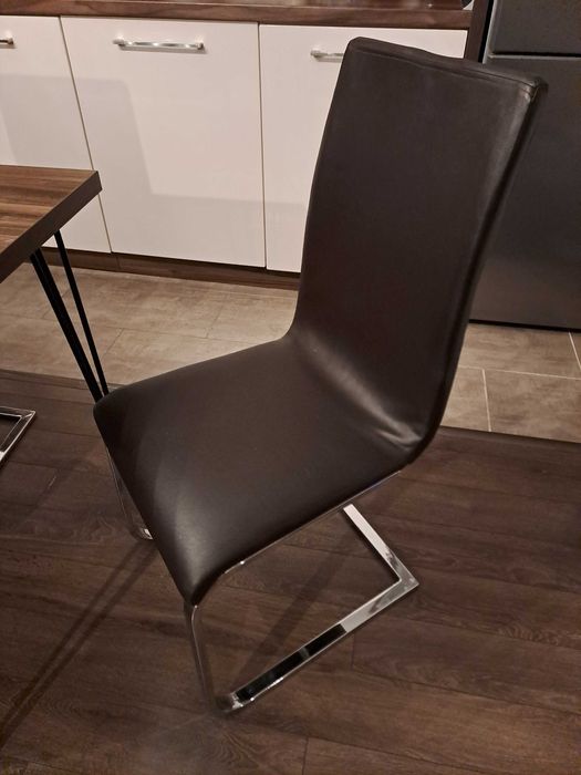 Комплект кухненски столове 6бр. + калъфи за тях.