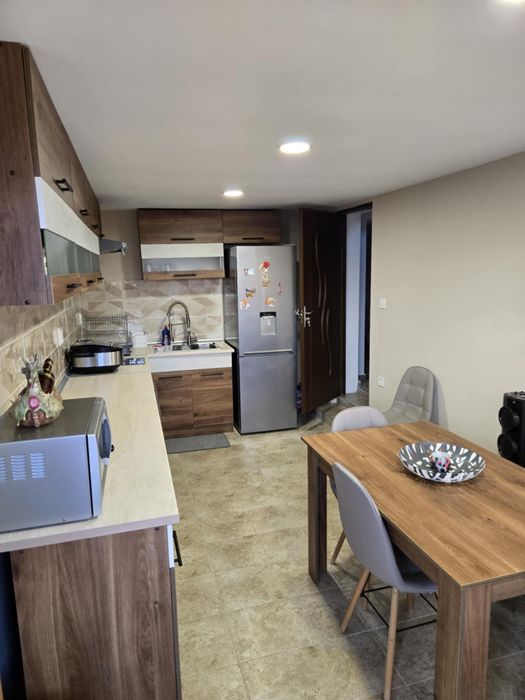 Продава се Къща в Ловеч, Младост - 230 кв.м за 2131 €/кв.м - Снимка #12