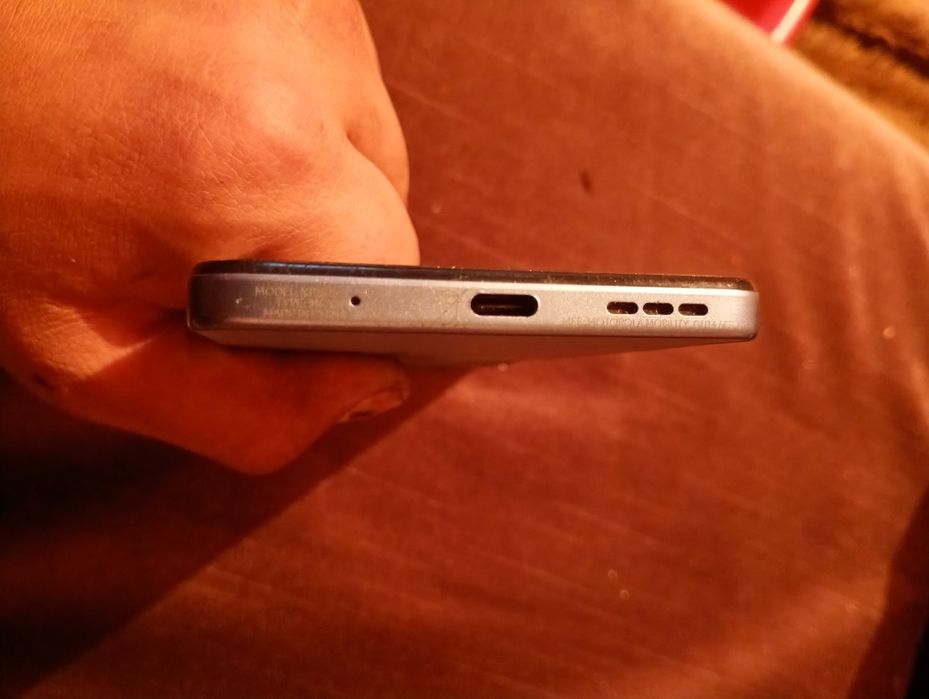 Vând telefonul Motorola e15