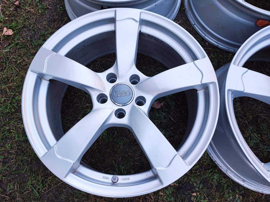 VW/Фолксваген; Audi/Ауди - 19 цола 5x112; 4 бр. лети джанти