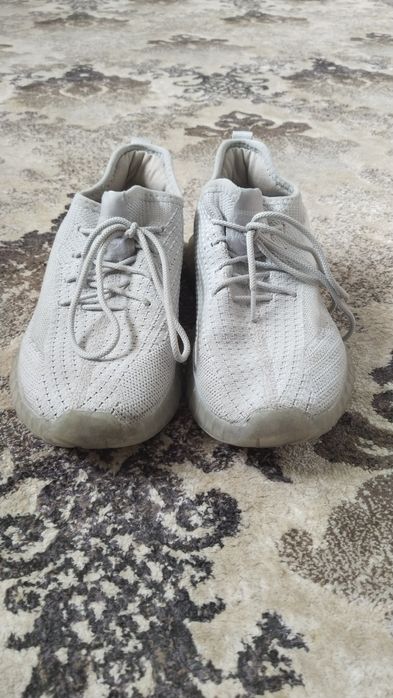 Продаются новые кроссовки беговые