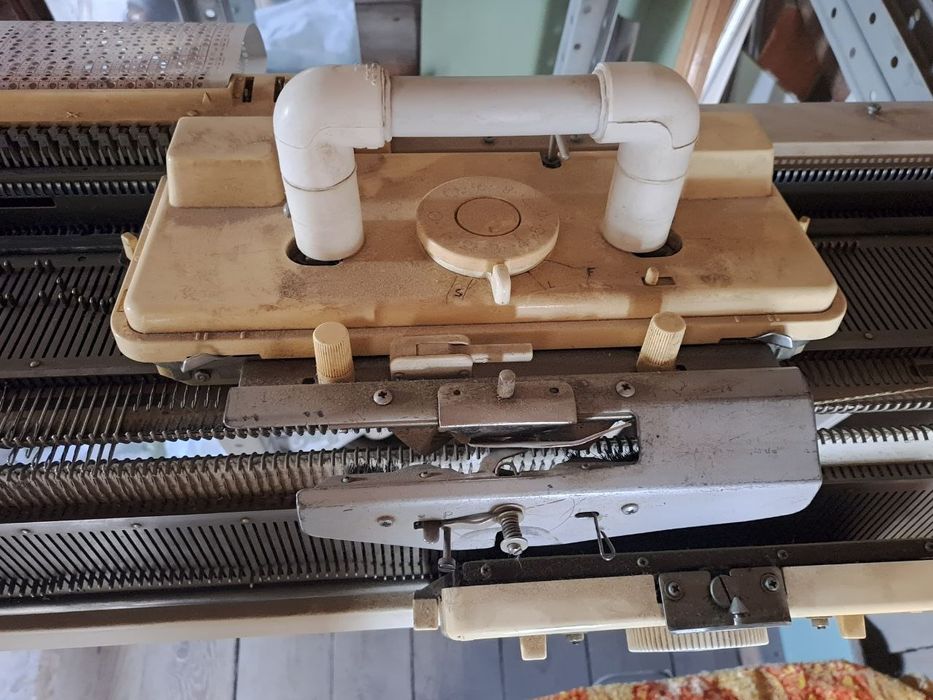 To'qidigan aparat to'ksiz ishliydi. (ruchnoy)