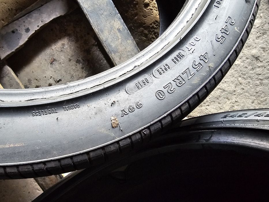 2 anvelope vara 245 45 20 Goodyear