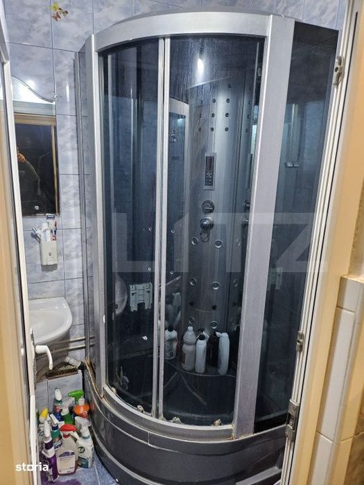 Apartament de vanzare, 2 camere, semidecomandat, zona viaduct