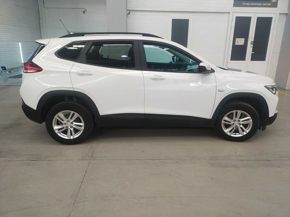 TRACKER 2 LS sotiladi