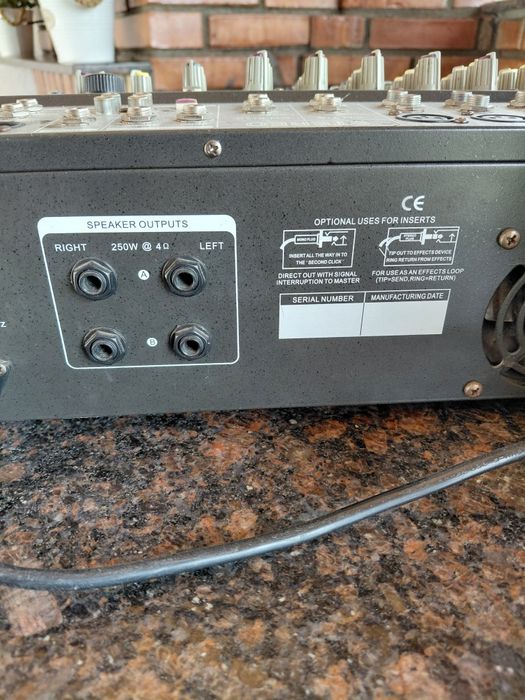 Mixer cu putere 250 w