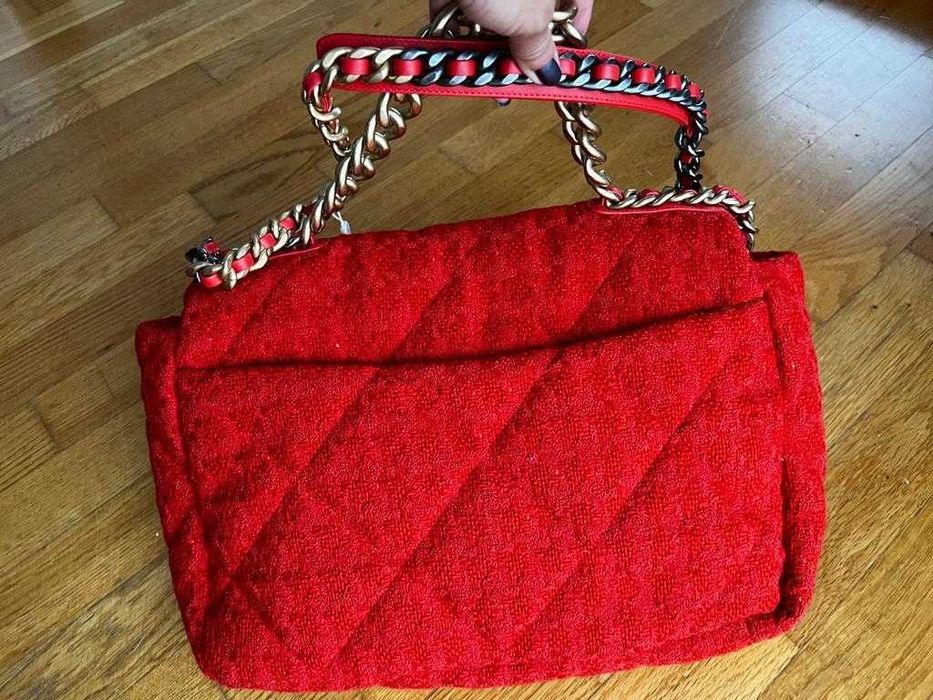 geanta Chanel 19 maxi