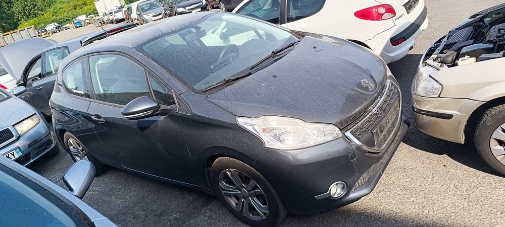 Peugeot 208 1.6 E-HDi 2012-2016г. на части