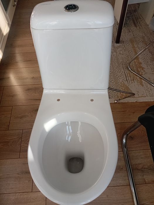 Унитаз в хорошем состоянии