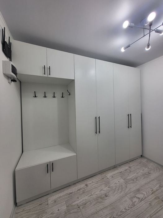 Продам или обменяю на авто  кухонный гарнитур  прихожую