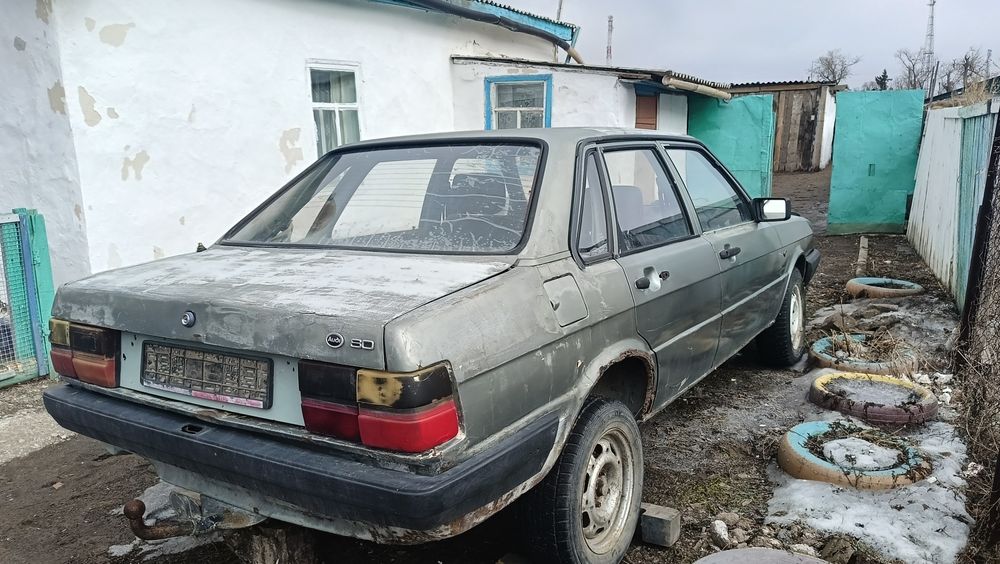 Продам Ауди 100 в разбор