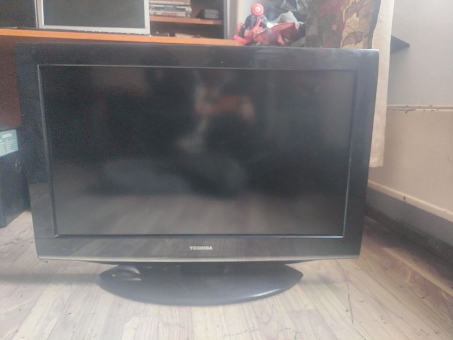 Телевизор тасшиба 32DV703R