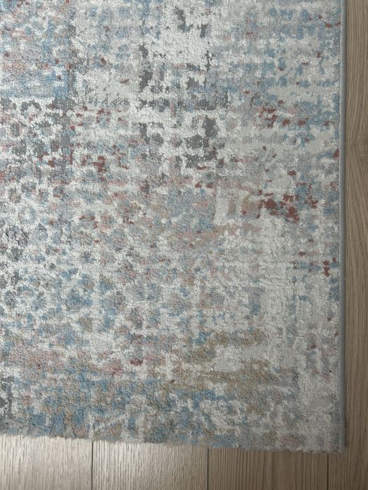 Продам ковер 2-4