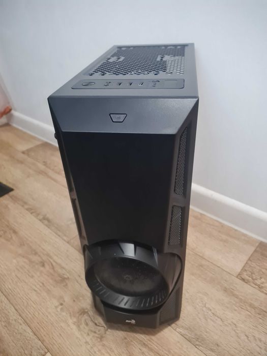 Корпуса разные продам