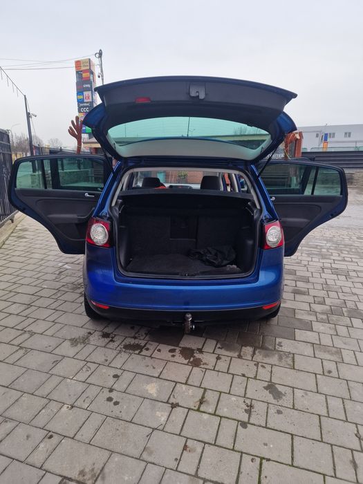 Se vinde golf5 plus pret negociabil
