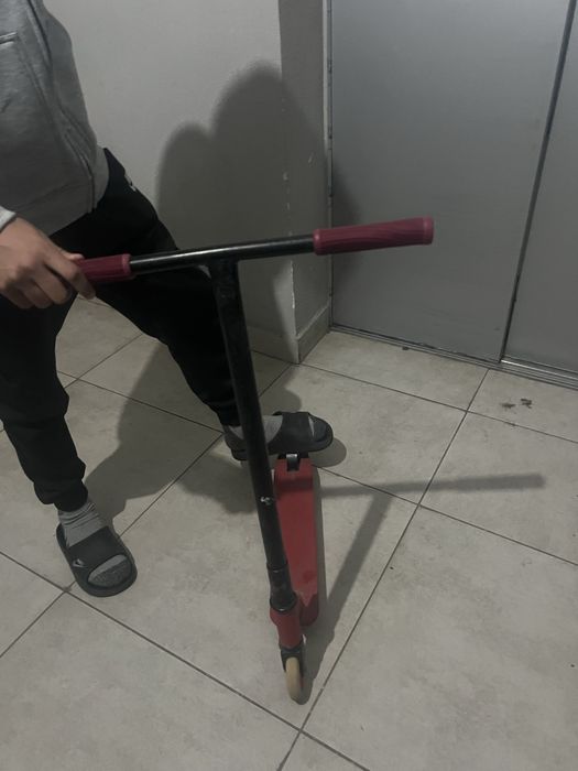 Продам трюкавой самокат