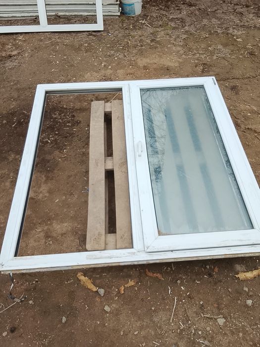продам пластиковый окно 3 шт