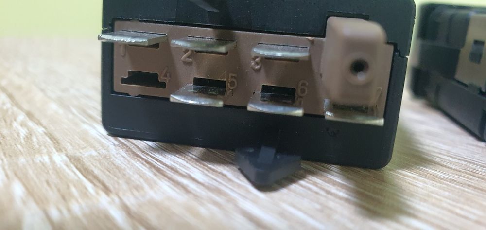 Buton încălzire scaun original VW – verde + maro – Passat B5