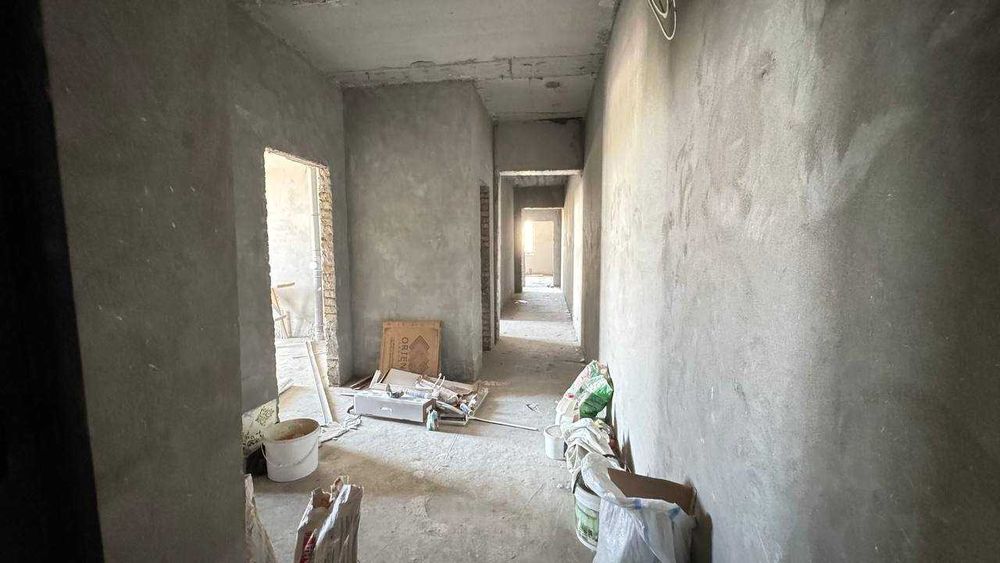 Urganchda Shovot kanalida 120m² yangi kvartira sotiladi