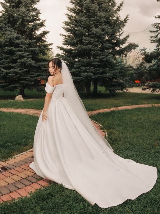 Свадебное платье