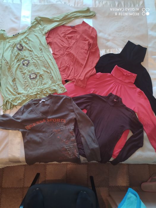 Продам женские Свитера