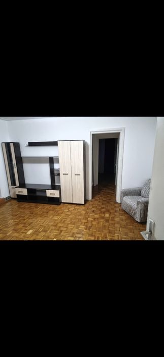 De închiriat apartament 2 camere lângă Poliție