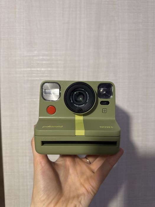 Фотоапарат Polaroid Now +