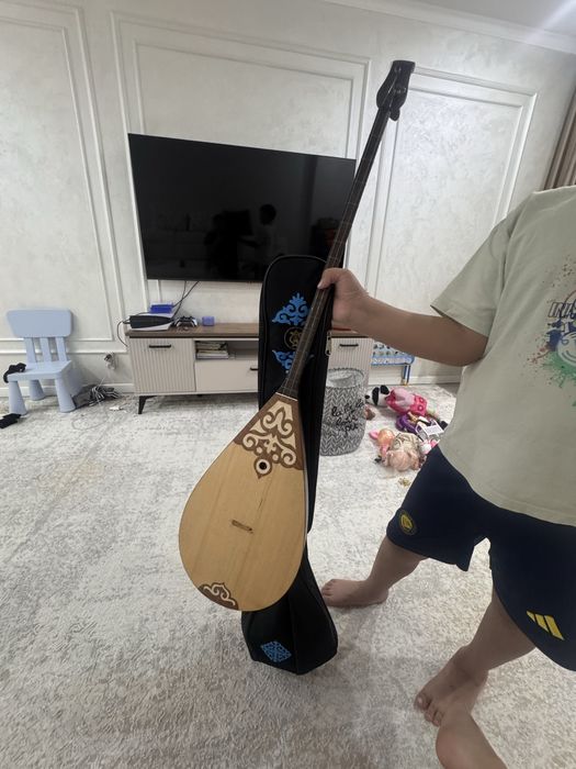 Домбыра профессиянальная