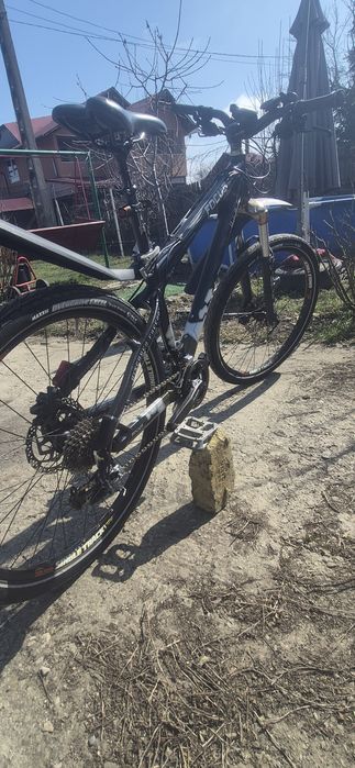 Bicicleta focus Dirt pentru sărituri.