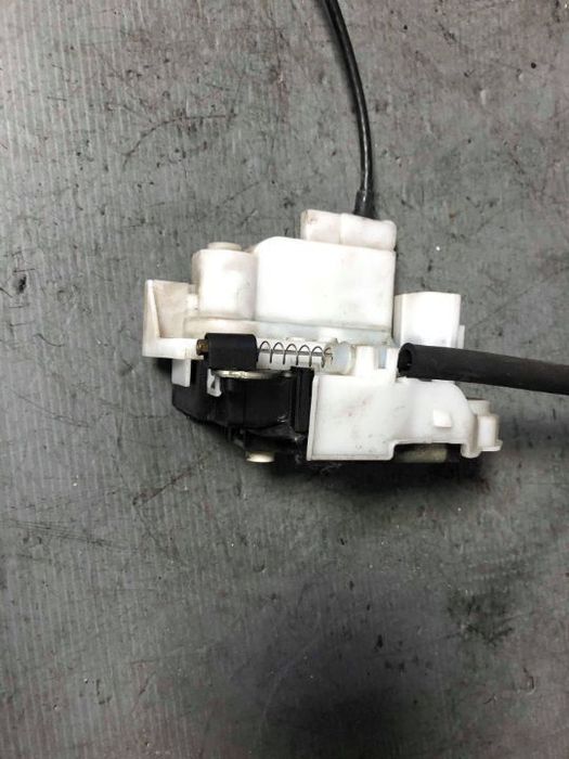 broasca iala stanga spate alfa romeo 159