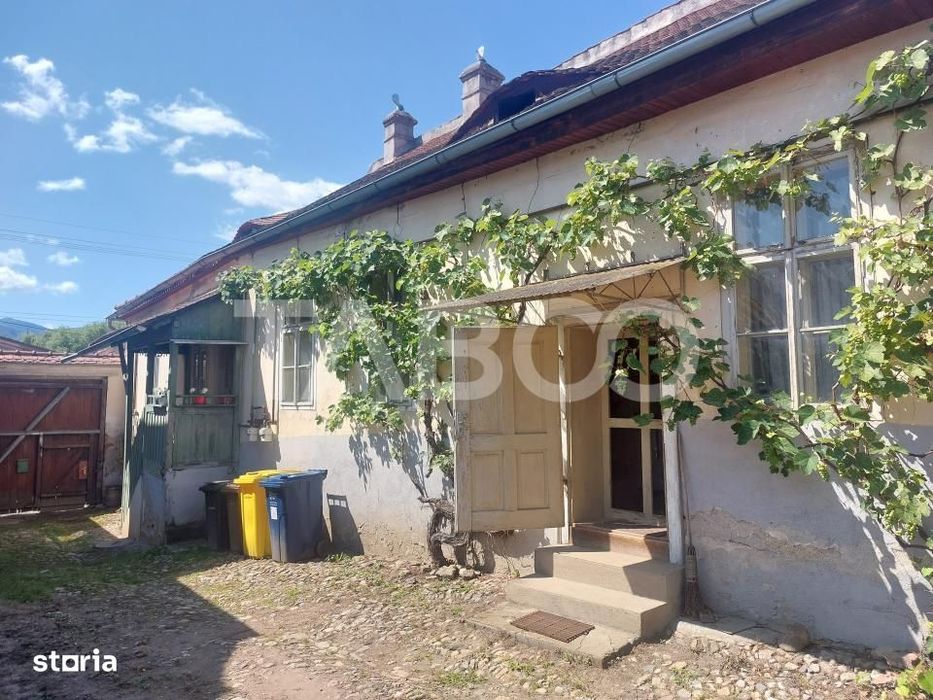 Casa si curte individuala 2 corpuri de casa separate 4 camere gradina