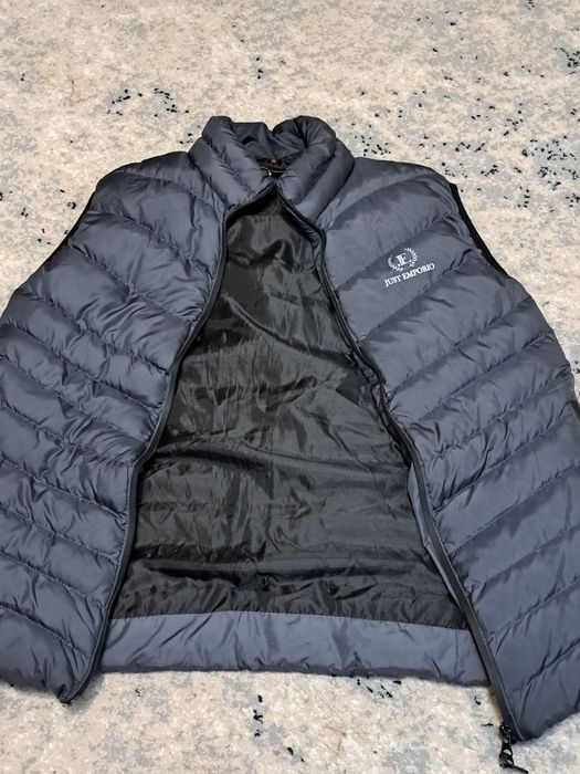 Vesta Armani (vând decât în Craiova)