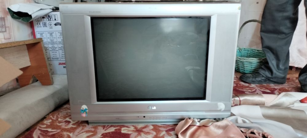 Телевизор     LG