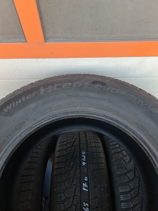 Зимни гуми 4 броя за Джип HANKOOK WinterIcept Evo2SUV 245 65 R17 дот 4020