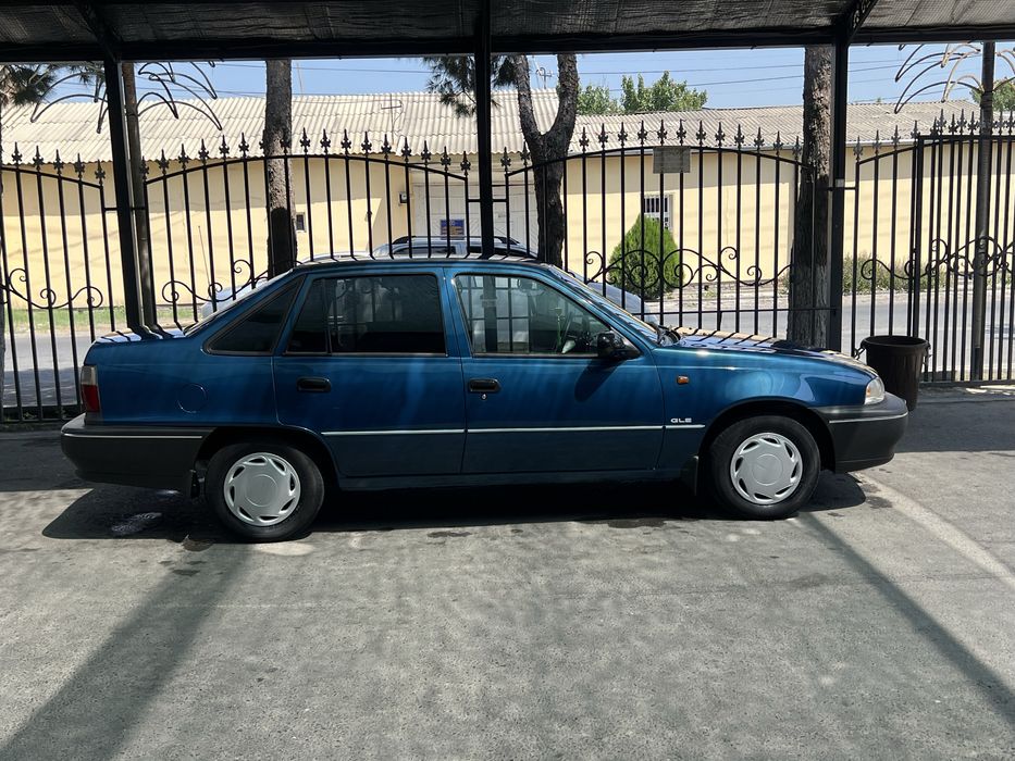 Daewoo nexia sotiladi
