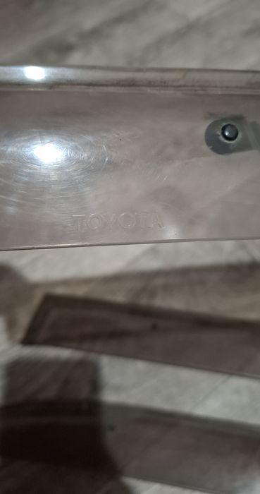 Ветровик на тойоту
